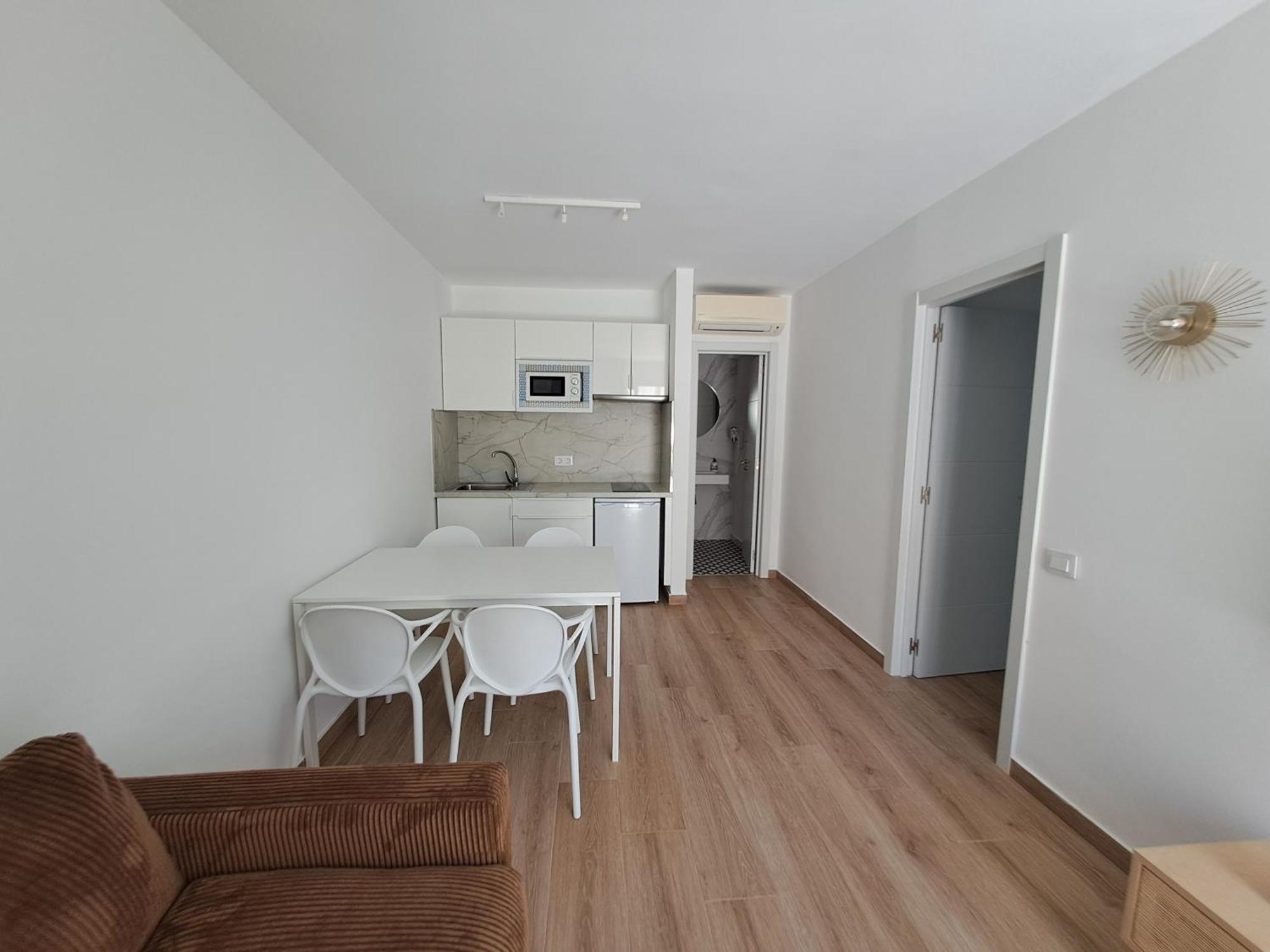 Homeforguest Apartamento 13 Con Terraza Y Piscina En Corralejo Kültér fotó