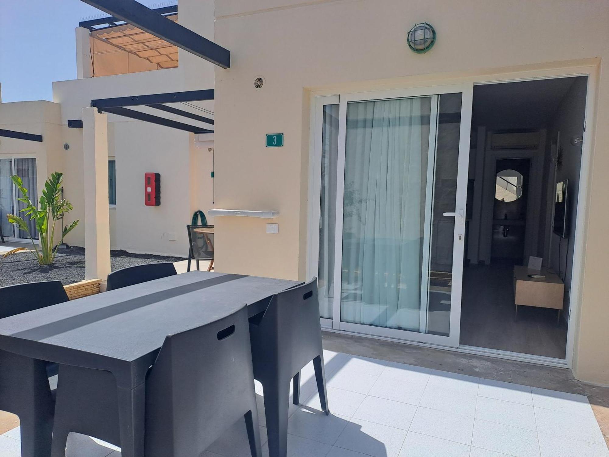 Homeforguest Apartamento 13 Con Terraza Y Piscina En Corralejo Kültér fotó