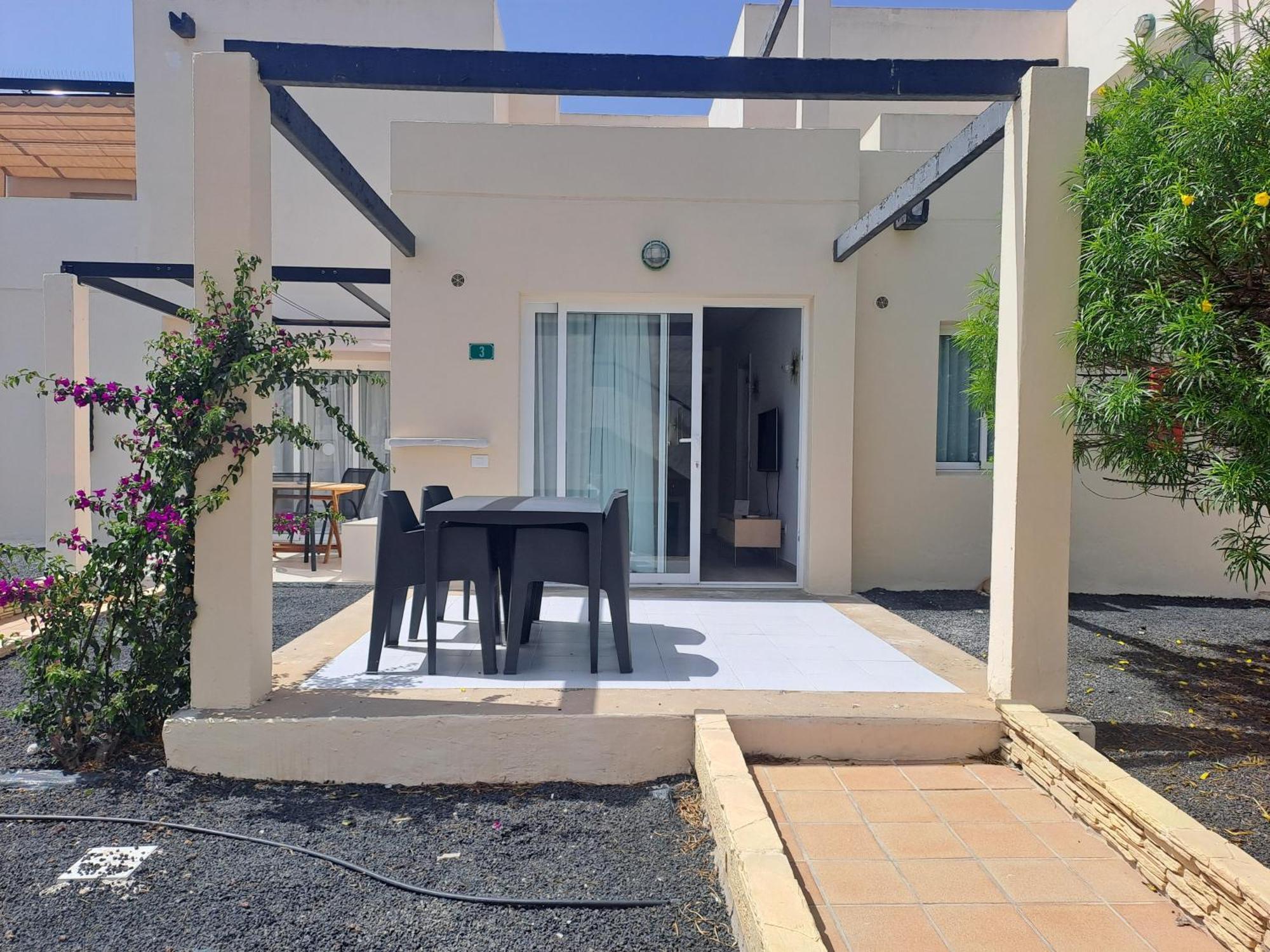 Homeforguest Apartamento 13 Con Terraza Y Piscina En Corralejo Kültér fotó